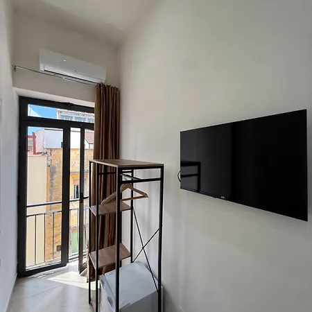 Apartment Valentino Station Garibaldi Naples
